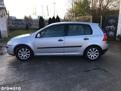 Volkswagen Golf V 1.6 Trendline Tiptr