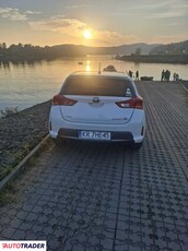 Toyota Auris 1.8 hybrydowy 99 KM 2012r.