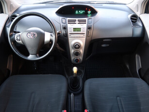 Toyota Yaris 2007 1.3 198051km Hatchback