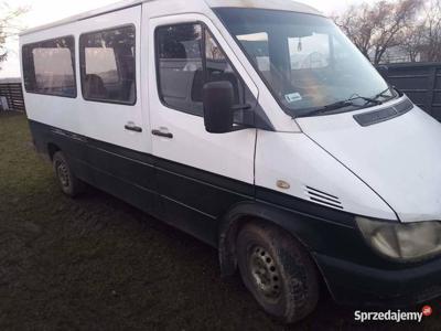 Sprzedam Mercedes Sprinter 2.2 CDI 9osobowy