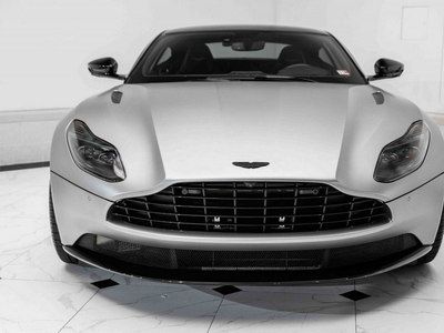 Aston Martin V12 Vantage