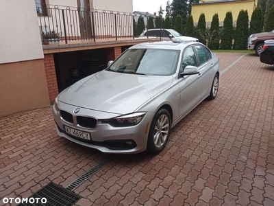 BMW Seria 3 320i