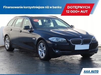 BMW Seria 5 F10-F11 Touring 520i 184KM 2012