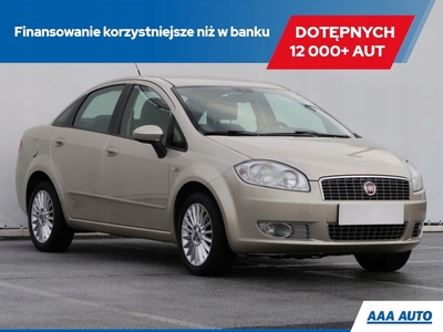 Fiat Linea Sedan 1.4 8v 77KM 2010