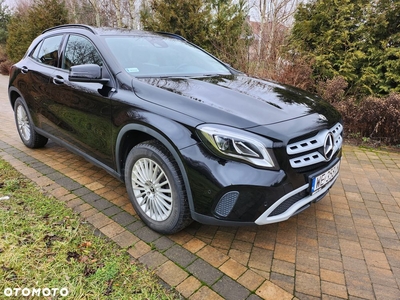 Mercedes-Benz GLA 200 7G-DCT