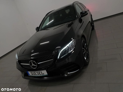 Mercedes-Benz Klasa C 220 d T 9G-TRONIC AMG Line