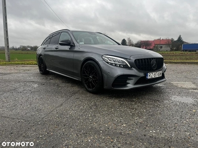 Mercedes-Benz Klasa C 300 d 4MATIC 9G-TRONIC