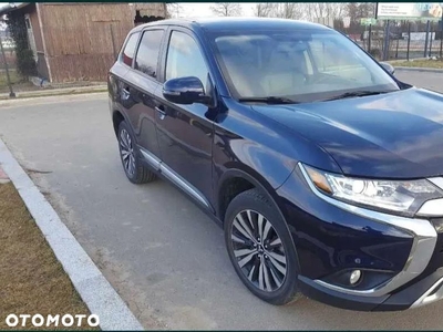 Mitsubishi Outlander 2.4 4WD CVT Intense