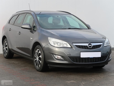 Opel Astra J , Skóra, Klima, Tempomat, Parktronic, Podgrzewane siedzienia