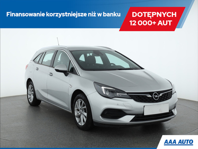 Opel Astra K Sportstourer Facelifting 1.2 Turbo 130KM 2020