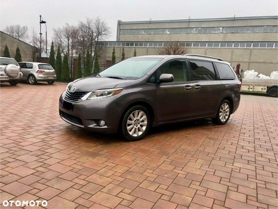 Toyota Sienna 3.5 V6 XLE AWD