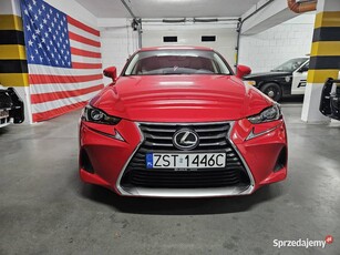 Lexus is 200t Elegance