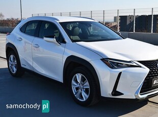 Lexus UX 2.0 Hybrid CVT