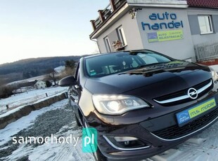 Opel Astra J