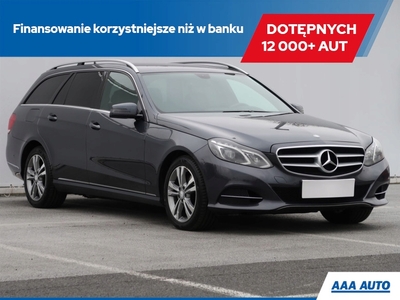 Mercedes Klasa E W212 Kombi Facelifting 350 306KM 2013