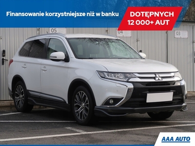 Mitsubishi Outlander III SUV Facelifting 2015 2.0 MIVEC 150KM 2015