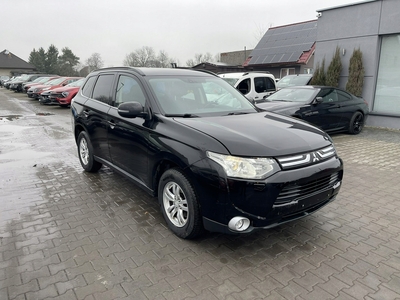 Mitsubishi Outlander III SUV Facelifting 2.2 DOHC DI-D 150KM 2014