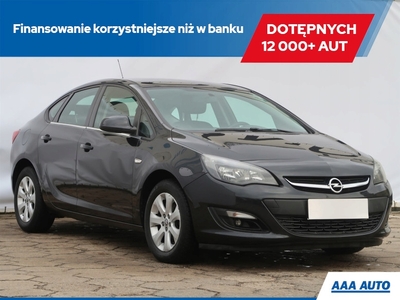 Opel Astra J Sedan 1.4 Turbo ECOTEC 140KM 2015