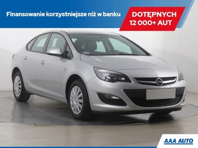 Opel Astra J Sedan 1.4 Turbo ECOTEC 140KM 2018