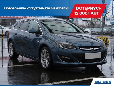 Opel Astra J Sports Tourer Facelifting 1.6 CDTI 136KM 2014