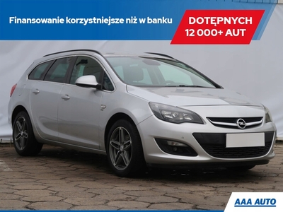 Opel Astra J Sports Tourer Facelifting 1.6 CDTI 136KM 2014