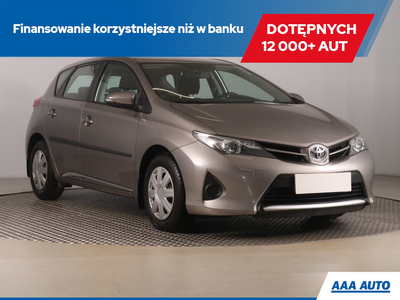 Toyota Auris II Hatchback 5d Dual VVT-i 100 99KM 2013