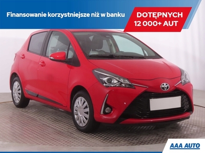 Toyota Yaris III Hatchback 5d Facelifting 2017 1.5 Dual VVT-iE 111KM 2018