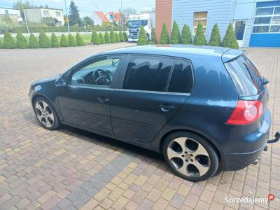 Volkswagen Golf 5 !!