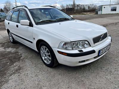 Volvo V40 I 2.0 16V 136KM 2001