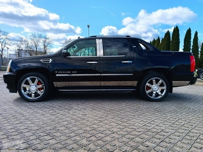 Cadillac Escalade III 6,2 benzyna 409KM zarejestrowany EXT Pick-up