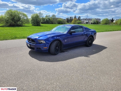 Ford Mustang benzyna 305 KM 2014r. (warszawa)