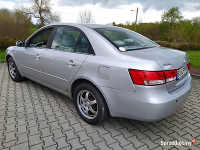 Hyundai Sonata 2.4 benzyna 2006r jasny welur grzane fotele klimatronik