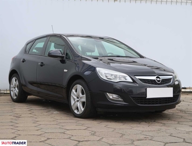 Opel Astra 1.4 138 KM 2010r. (Piaseczno)