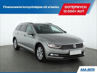 Volkswagen Passat B8 Variant 1.6 TDI BlueMotion SCR 120KM 2016