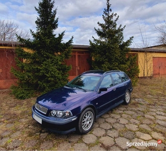 Volvo v40 t4 1.9 turbo kombi 200km 300 niuta lpg gaz opłaty