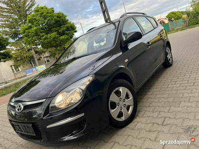 Hyundai i30 Hyundai i30 1.4B 2010r Klimatyzacja Serwis Zarejestrowany Chro…