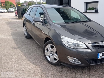 Opel Astra J 1.6 benzyna (bez turbo) 115 KM - Serwisowany - Zadbany -