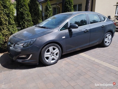 Opel Astra J Lif 1.7 CDTI Sedan