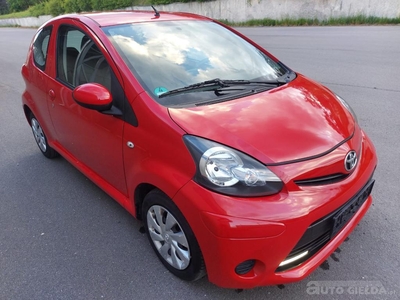 TOYOTA AYGO 2013R. 1,0 68KM