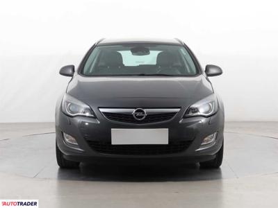 Opel Astra 1.4 138 KM 2010r. (Piaseczno)