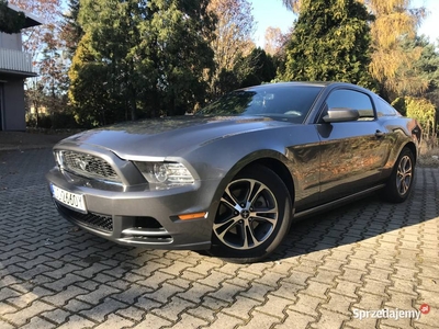 Ford Mustang 2013 3.7 V6 Premium z LPG