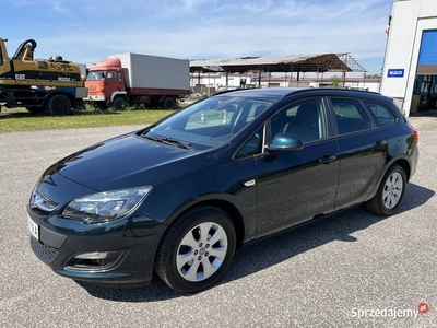 Opel Astra 1.4 BENZYNA Klimatronik Tempomat Ledy Nawigacja Kamera Cofania