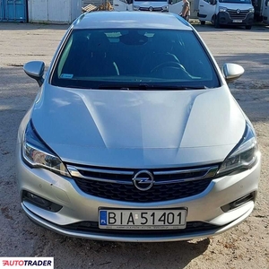 Opel Astra 1.6 benzyna 200 KM 2018r. (białystok)