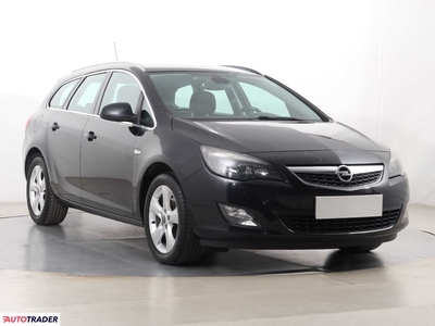 Opel Astra 2.0 158 KM 2011r. (Piaseczno)