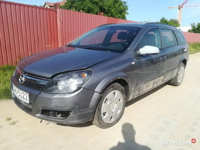 Opel Astra H 1,6 benzyna kombi uszkodzony