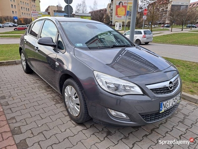 opel astra hatchback