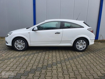 Opel Astra J GTC, klima,