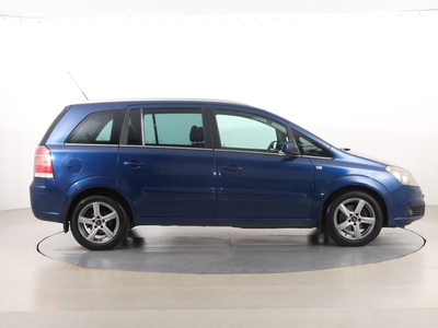 Opel Zafira 2007 1.6 235035km Samochody Rodzinne