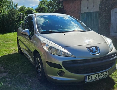 Peugeot 207 1.4 16V 88KM bezwypadkowy