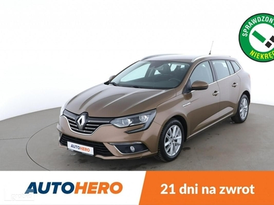 Renault Megane IV podgrzewane fotele tempomat nawigacja pełna książka seriwsowa